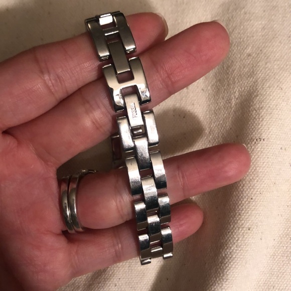 Iridescent green and blue face Fossil bracelet watch - Picture 10 of 16